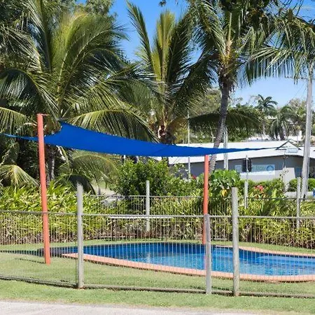 Poinciana At Cooee Bay Hotel Yeppoon Exterior photo
