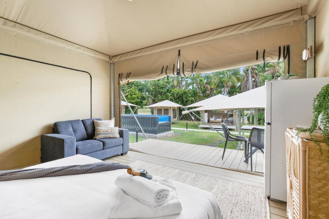 Poinciana At Cooee Bay Resort